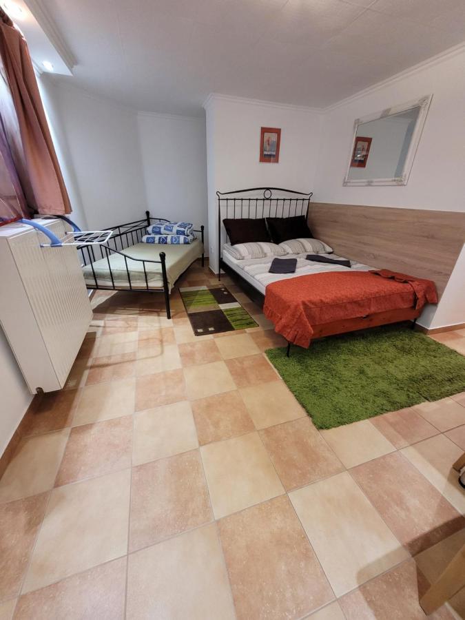 Zoe Apartman Siofok Exterior photo
