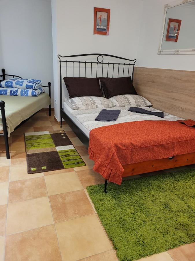 Zoe Apartman Siofok Exterior photo