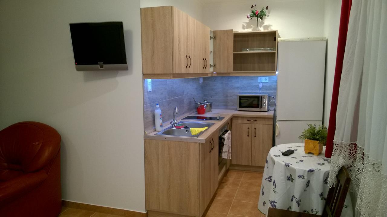 Zoe Apartman Siofok Exterior photo